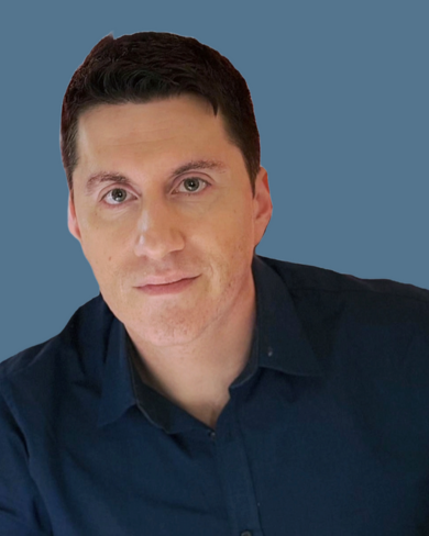 Portrait of Daniel Kushner headshot